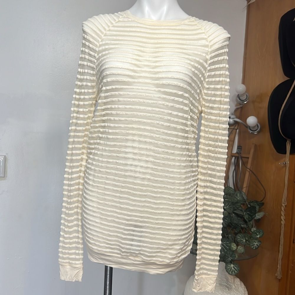 Hi-line top - Picture 2 of 7